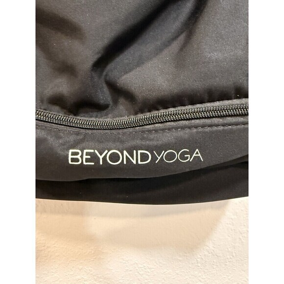 BEYOND YOGA Convertible Gym Bag Backpack -Black Back Pack / Tote / Carrying Case main image 7